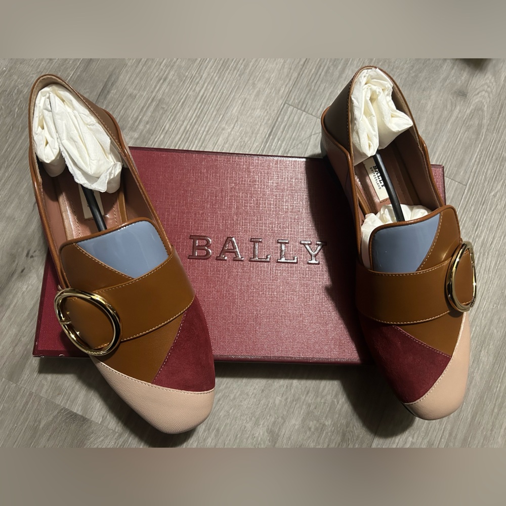 NWT Bally leather loafers